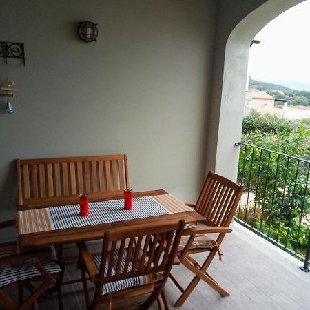 Superbe Appartement Dans Petite Residence . Badesi Ngoại thất bức ảnh